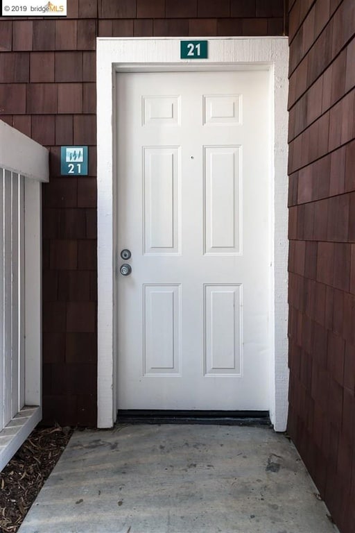 property at 21 Bayside Ct