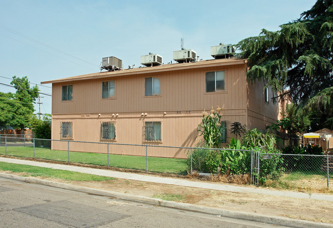 1112 N Fisher St in Fresno, CA - Foto de edificio - Building Photo