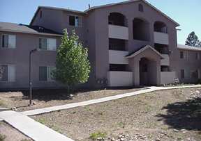 Cedarcrest Village in Flagstaff, AZ - Building Photo