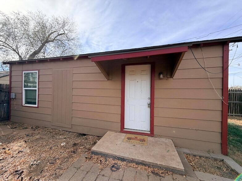 2220 20th St in Lubbock, TX - Building Photo