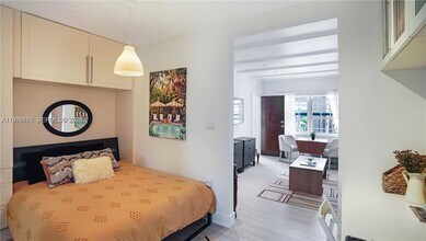 439 15th St, Unit 14 in Miami Beach, FL - Building Photo - Building Photo