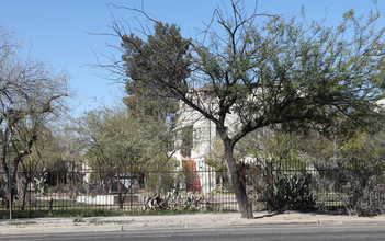 444 S 4th Ave in Tucson, AZ - Foto de edificio - Building Photo