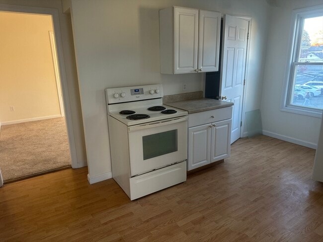 394 Hollis St in Framingham, MA - Building Photo - Building Photo