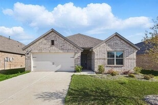 13073 Yellowstone Wy in Providence Village, TX - Building Photo