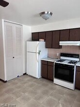 2353-2357 Seneca St in Stow, OH - Building Photo - Building Photo