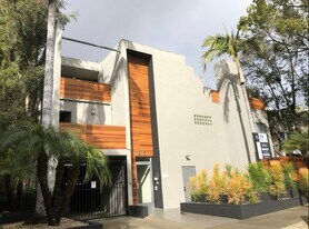 1215 N Sweetzer Ave, Unit 4 in West Hollywood, CA - Building Photo