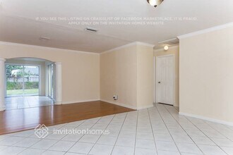 5581 S 36th St in Greenacres, FL - Building Photo - Building Photo