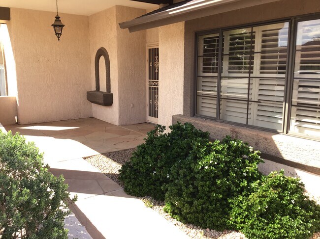 14610 W Ravenswood Dr in Sun City West, AZ - Building Photo - Building Photo