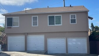 1910-1910 42nd Ave in Oakland, CA - Building Photo