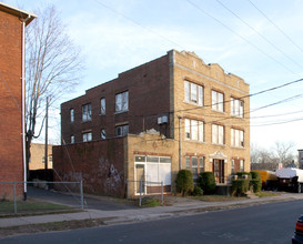 217-219 High St in New Britain, CT - Building Photo - Building Photo