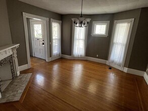 213 Oxford St in Rochester, NY - Building Photo - Building Photo