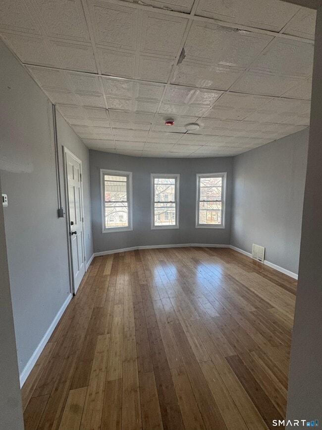 52-54-54 Ives Ct in Bridgeport, CT - Building Photo - Building Photo