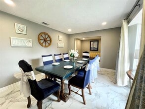 12230 Fairpoint Dr in Houston, TX - Foto de edificio - Building Photo