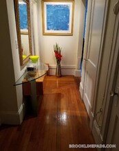 281 St Paul St in Brookline, MA - Building Photo - Building Photo