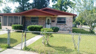 1922 W 5th St in Jacksonville, FL - Building Photo