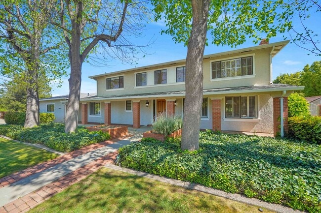 12651 Kinman Ct in Saratoga, CA - Building Photo - Building Photo