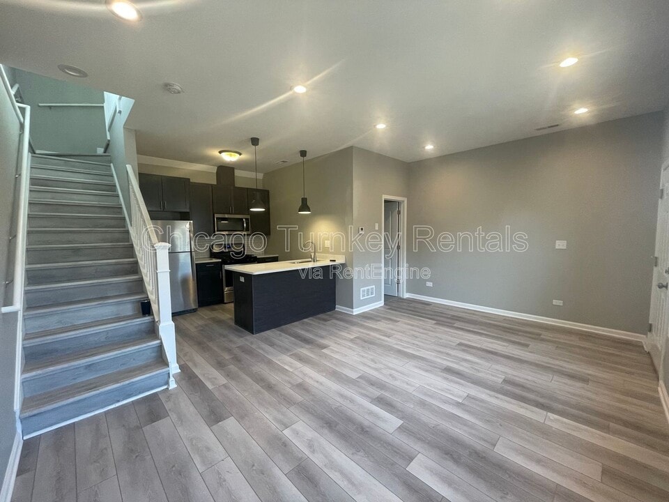 2624 W 24th St in Chicago, IL - Building Photo