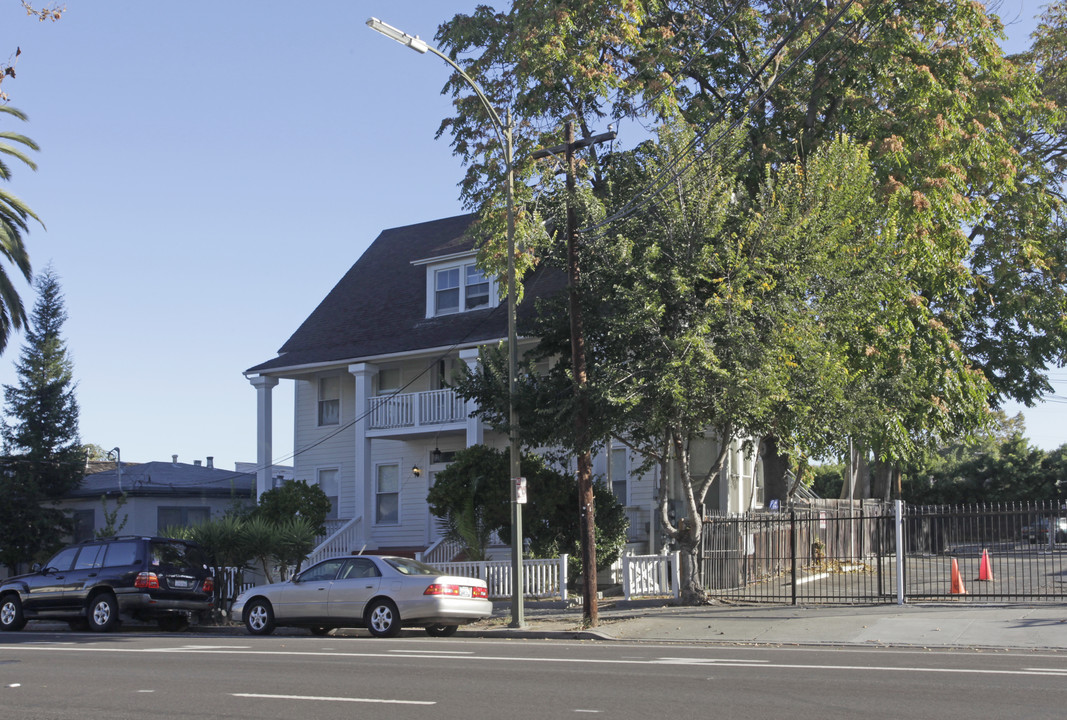 30 N 11th St in San Jose, CA - Building Photo