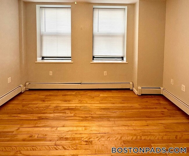 8 Portland St in Worcester, MA - Building Photo - Building Photo