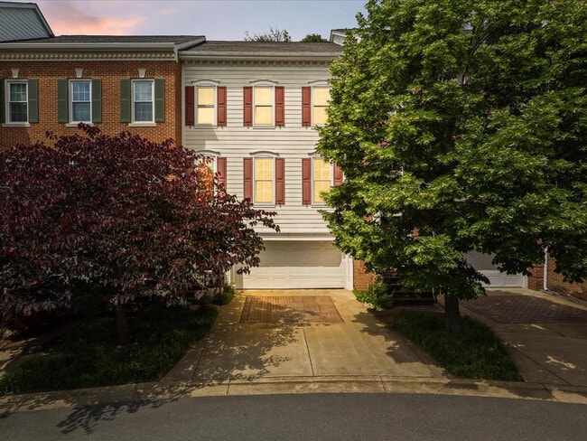 property at 130 Rolling Trce
