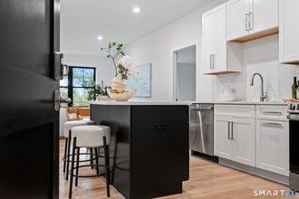 131 Beach Rd in Fairfield, CT - Building Photo - Building Photo