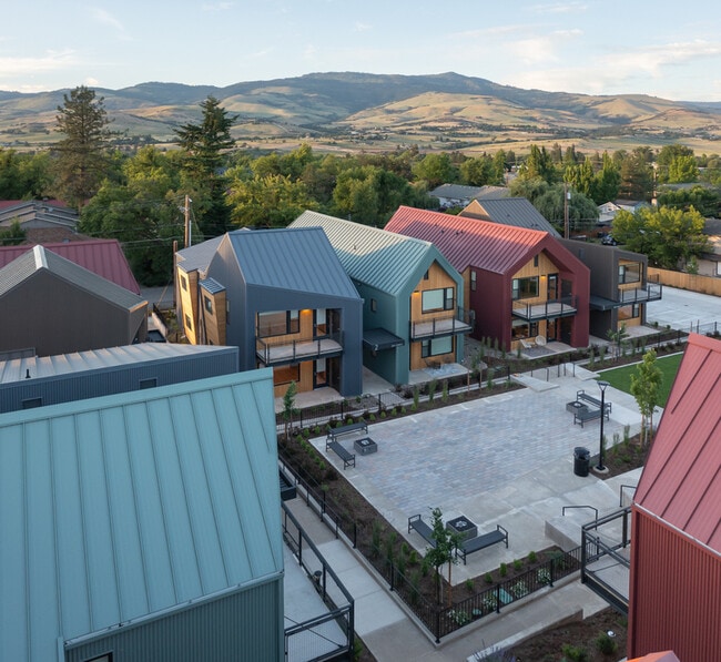 184 Garfield St in Ashland, OR - Building Photo - Building Photo