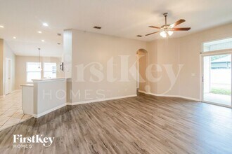 528 Millhouse Ln in Orange Park, FL - Building Photo - Building Photo