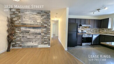 3826 Maguire St in Windsor, ON - Building Photo - Building Photo