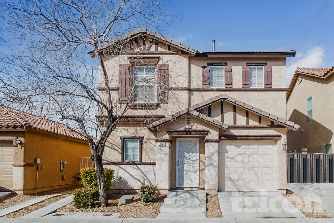 1251 Golden Apple St in Las Vegas, NV - Foto de edificio