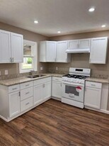 3836 Edgepark Dr in Akron, OH - Building Photo