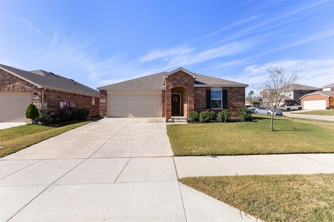 10112 Falkland Rd in Crowley, TX - Building Photo - Building Photo