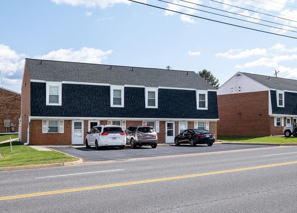 1210 Reservoir St in Harrisonburg, VA - Building Photo