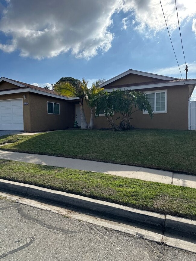 7919 San Felipe St in San Diego, CA - Building Photo - Building Photo