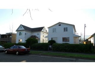 641 SE Flint St in Roseburg, OR - Foto de edificio