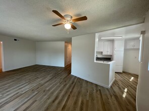 6035 Whitsett Ave-Unit -107 in Los Angeles, CA - Building Photo - Building Photo