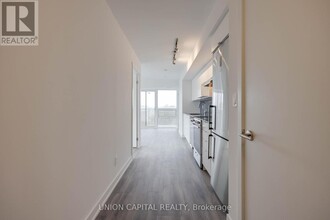 120-120 Varna Dr in Toronto, ON - Building Photo - Building Photo