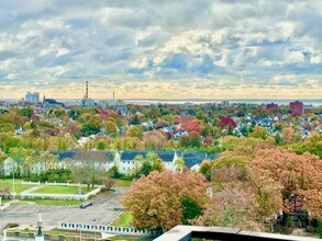 2625 Park Ave, Unit 14D in Bridgeport, CT - Foto de edificio - Building Photo