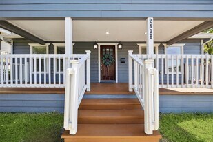 2108 Freeman St in Houston, TX - Building Photo