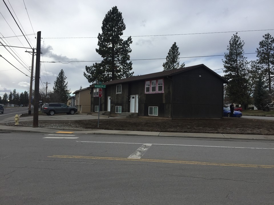 Cheney Triplex in Cheney, WA - Building Photo