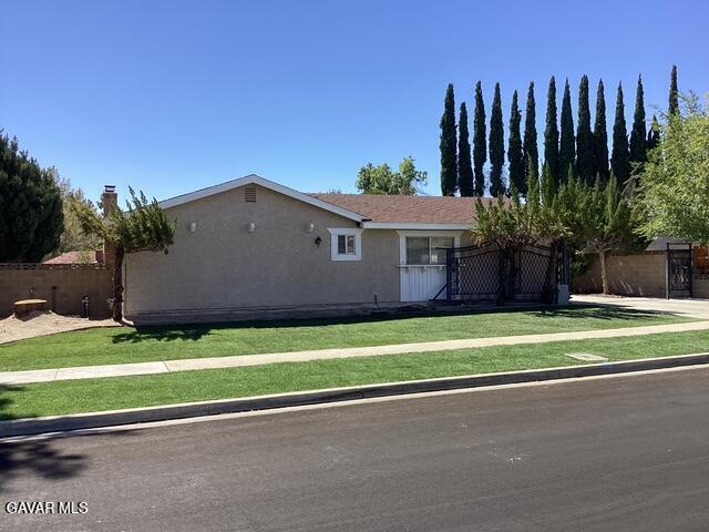 540 Fairway Dr in Palmdale, CA - Building Photo