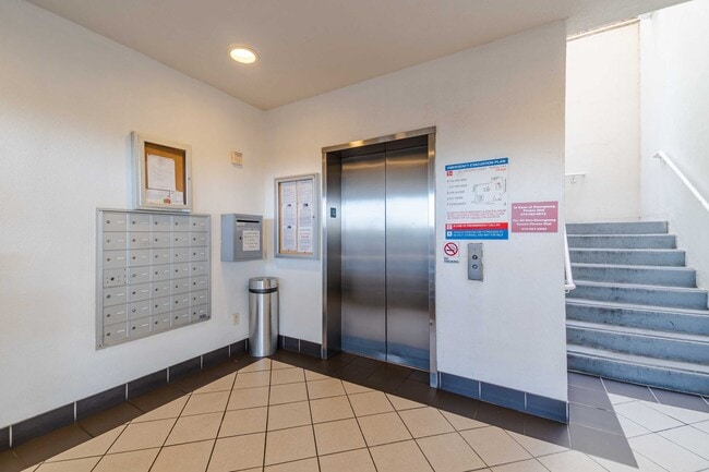 301 Crescent Ct, Unit 3111 in San Francisco, CA - Foto de edificio - Building Photo