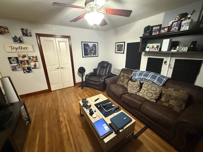 152 Belleville Ave, Unit 3 in Bloomfield, NJ - Building Photo - Building Photo