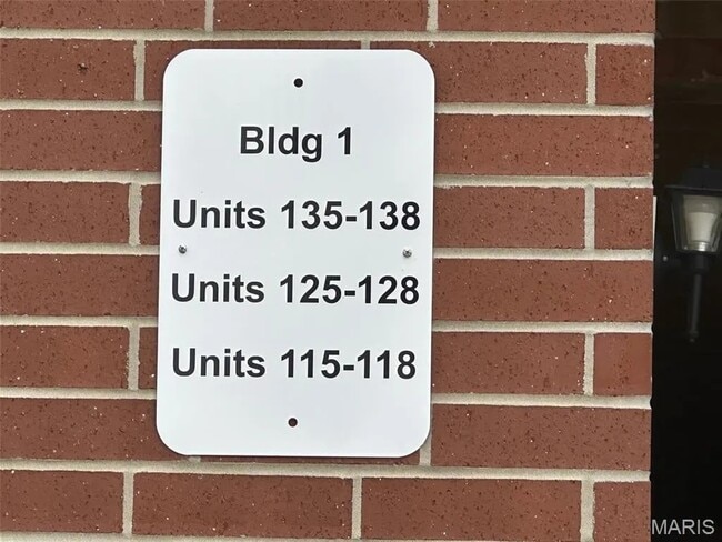 135 Harmony Meadows Ct, Unit 135 in Dardenne Prairie, MO - Foto de edificio - Building Photo