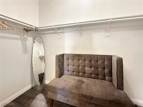 1004 Crescent Falls St in Henderson, NV - Building Photo - Building Photo