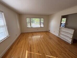 2044 Rebel Rd in Lexington, KY - Building Photo - Building Photo