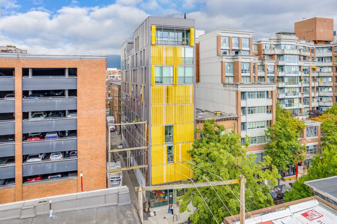 The Flats in Vancouver, BC - Building Photo