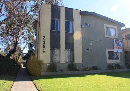 2356 Portland St. in Los Angeles, CA - Building Photo - Building Photo