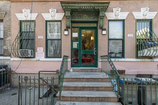 321 Troutman St in Brooklyn, NY - Building Photo - Building Photo