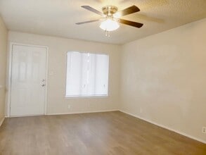 1206 D NE Aspen in Andrews, TX - Building Photo - Building Photo