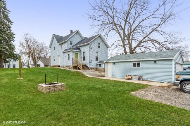 213 S Hubbard St in Horicon, WI - Building Photo - Building Photo